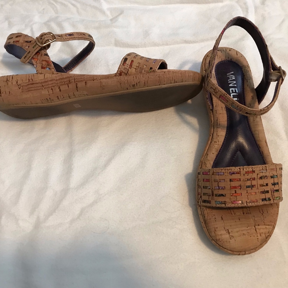 Cushy flat cork sandal size 7N